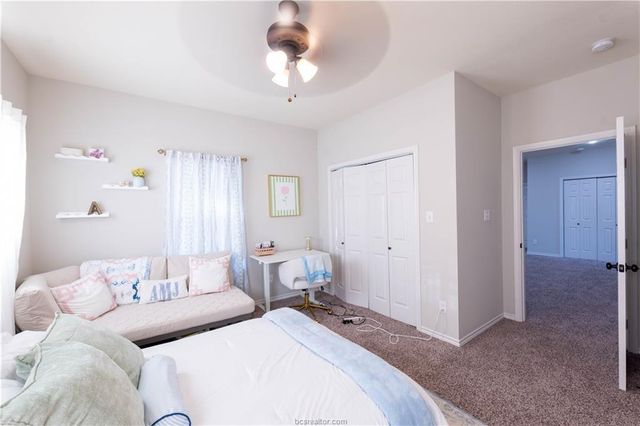 1133 Oney Hervey, College Station, TX 77840