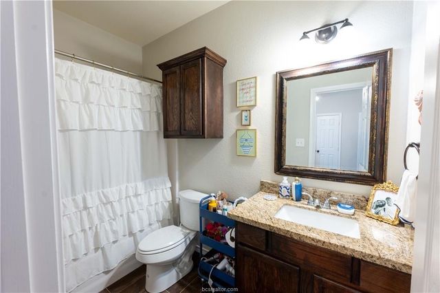 1133 Oney Hervey, College Station, TX 77840