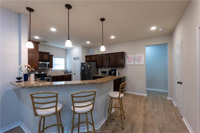 1133 Oney Hervey, College Station, TX 77840