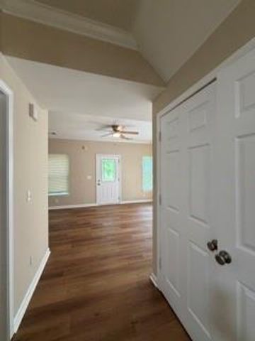495 FAIRLANE Circle NW, Atlanta, GA 30331