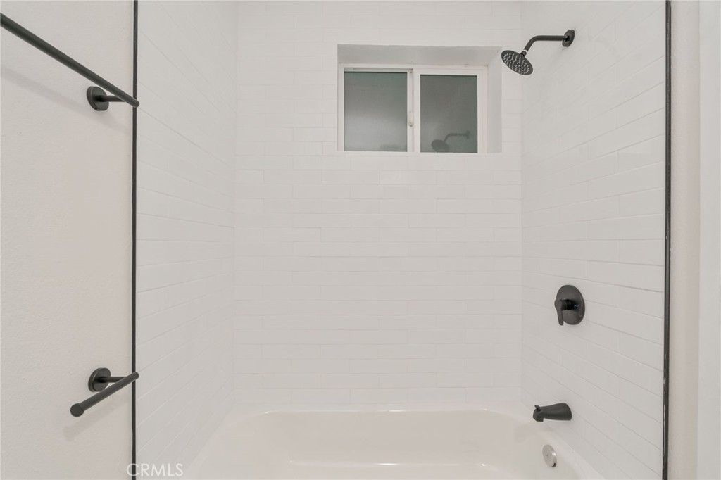 Image 16 of property listing at 2723 Iris Street, Riverside, CA 92507