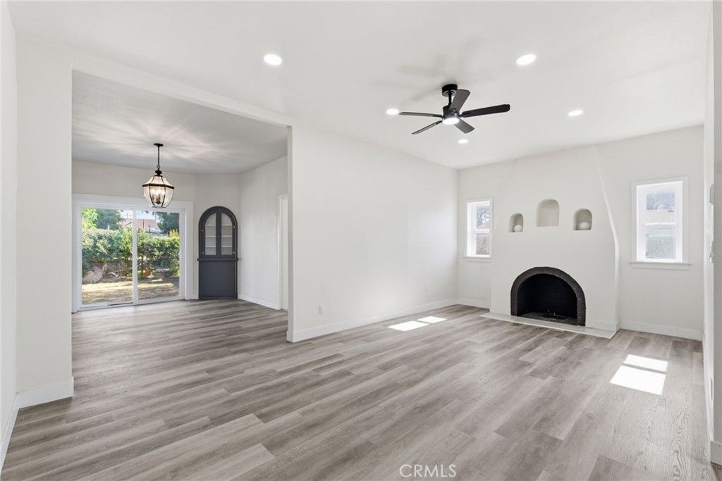 Image 3 of property listing at 2723 Iris Street, Riverside, CA 92507