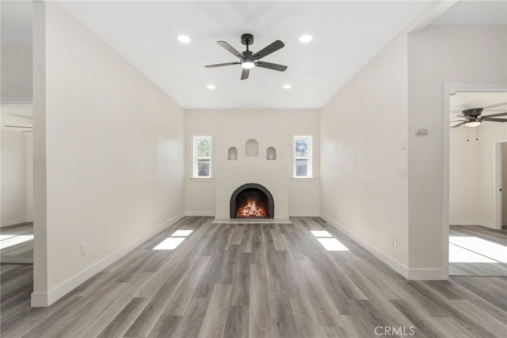 Image 7 of property listing at 2723 Iris Street, Riverside, CA 92507