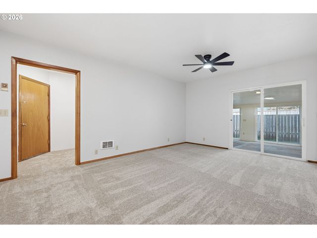 1424 T St, Springfield, OR 97477