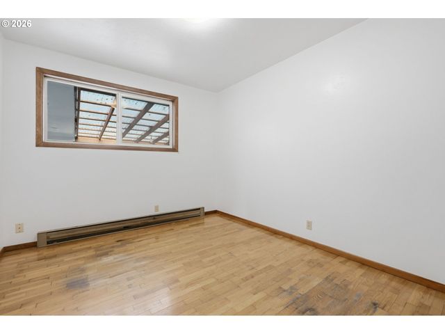 1424 T St, Springfield, OR 97477