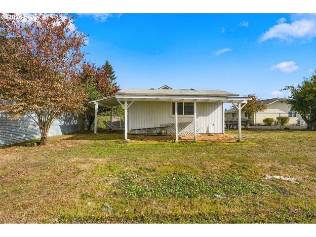 1424 T St, Springfield, OR 97477