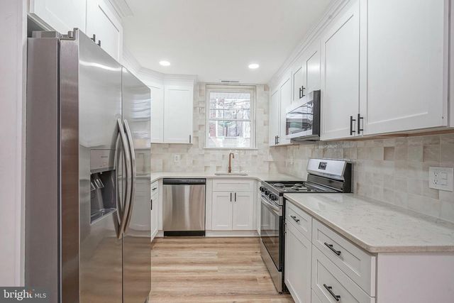 2042 SIGEL ST, Philadelphia, PA 19145