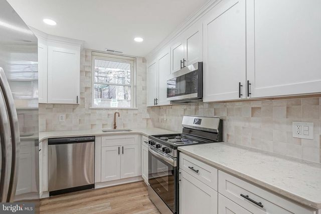 2042 SIGEL ST, Philadelphia, PA 19145