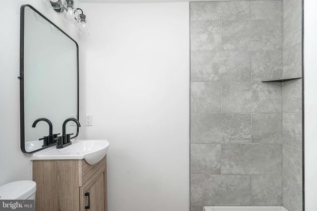 2042 SIGEL ST, Philadelphia, PA 19145