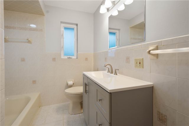 710 Gill Hall Road, Jefferson Hills, PA 15025