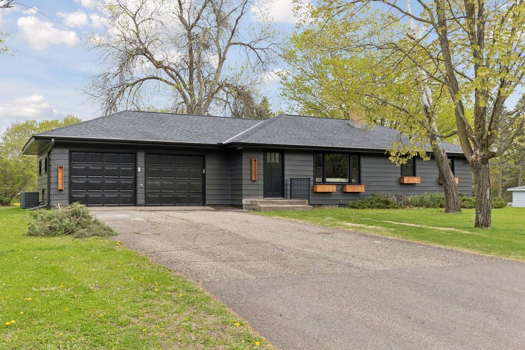 1610 Garland Lane N, Plymouth, MN 55447