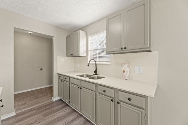 1503 Vermont Avenue, Dallas, TX 75216