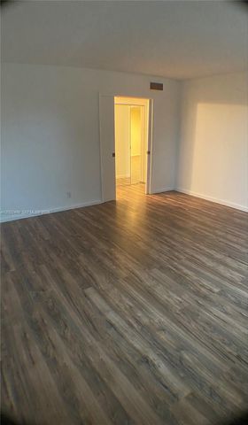 2061 NW 47th Ter 302, Lauderhill, FL 33313