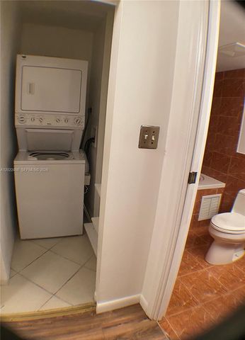 2061 NW 47th Ter 302, Lauderhill, FL 33313