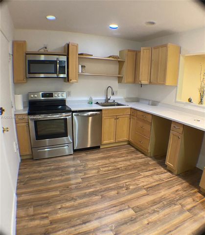 2061 NW 47th Ter 302, Lauderhill, FL 33313