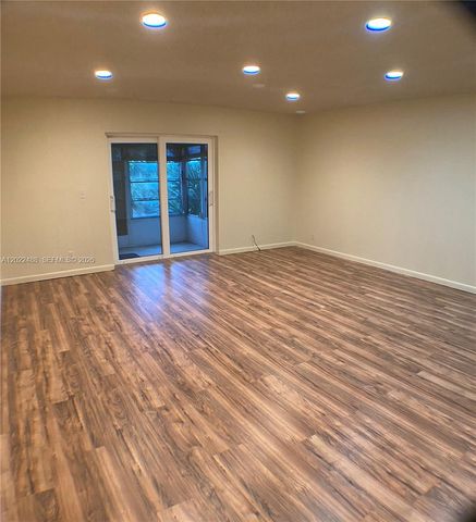 2061 NW 47th Ter 302, Lauderhill, FL 33313