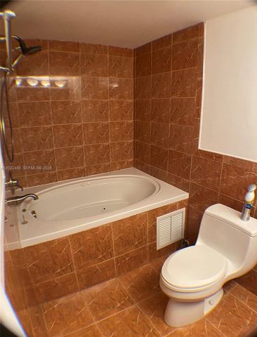2061 NW 47th Ter 302, Lauderhill, FL 33313