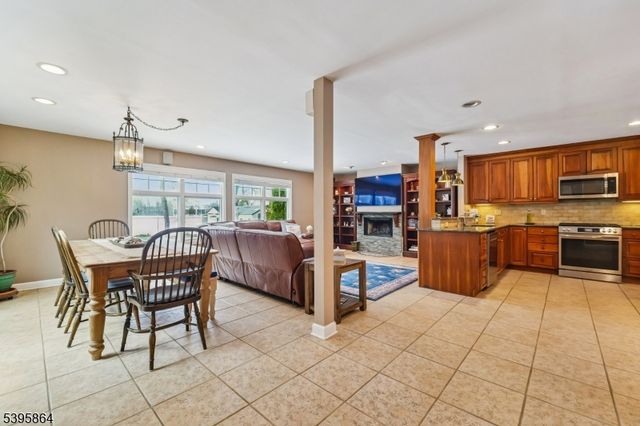 47 Canoe Brook Pkwy, Summit City, NJ 07901