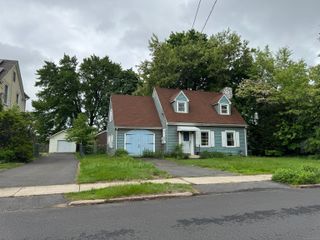 31 East Broad Street, Plainville, CT 06062