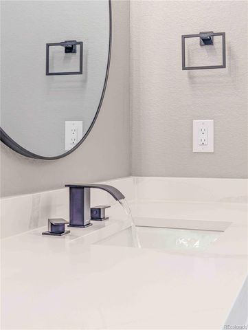 56520 E 74th Avenue, Strasburg, CO 80136