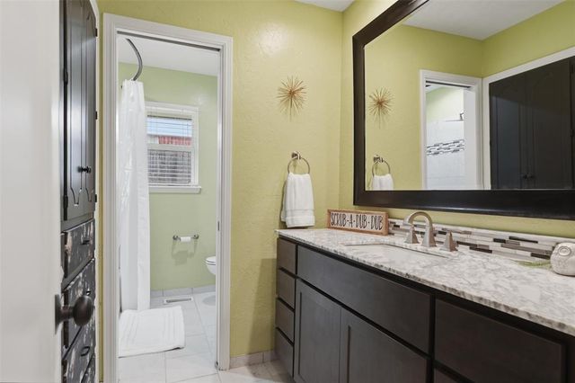 6812 N Ann Arbor Terrace, Oklahoma City, OK 73132