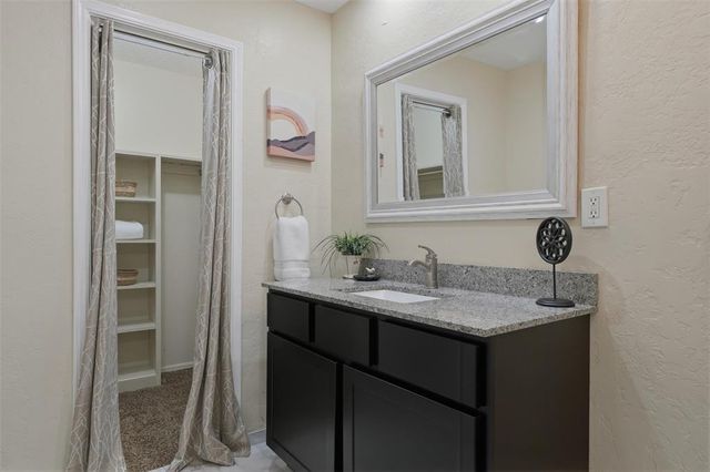 6812 N Ann Arbor Terrace, Oklahoma City, OK 73132