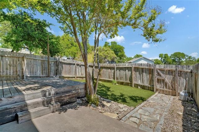 2000 Lightsey RD 1, Austin, TX 78704