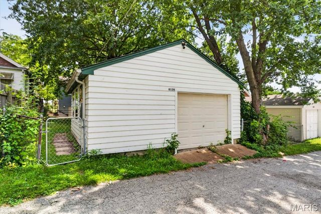 6139 Idaho Avenue, St Louis, MO 63111