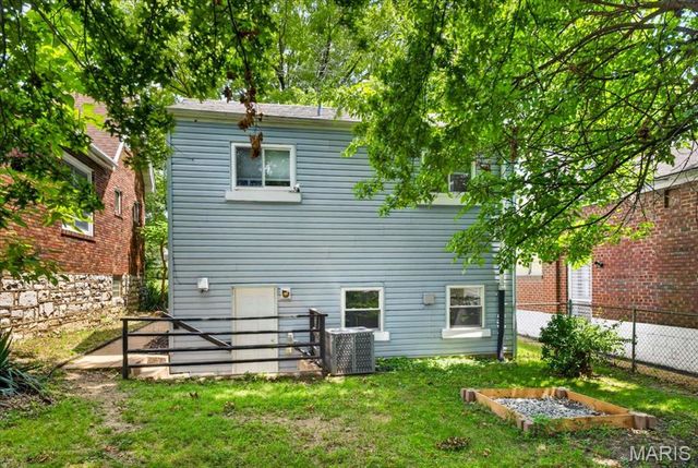 6139 Idaho Avenue, St Louis, MO 63111