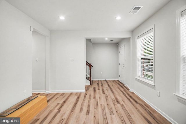 9967 LEANDER LN, Manassas, VA 20110