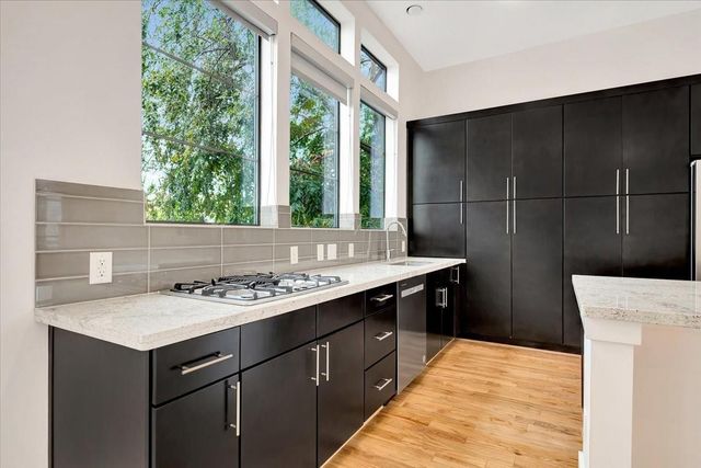 2104 Colorado Street, Houston, TX 77007