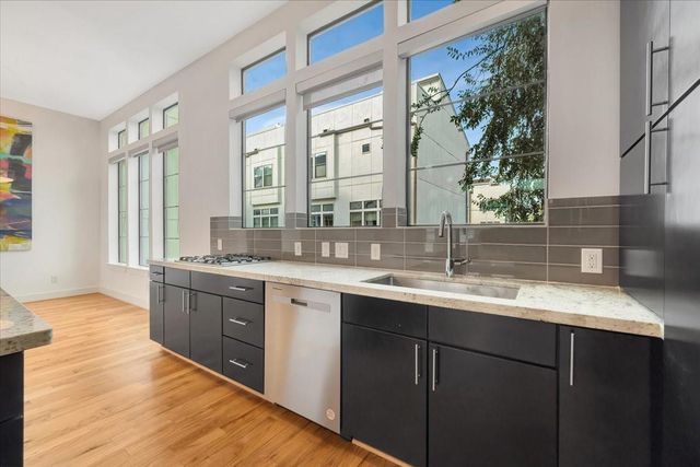 2104 Colorado Street, Houston, TX 77007