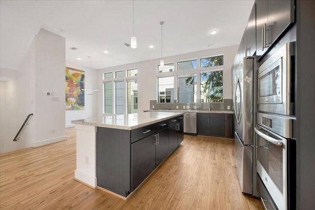 2104 Colorado Street, Houston, TX 77007