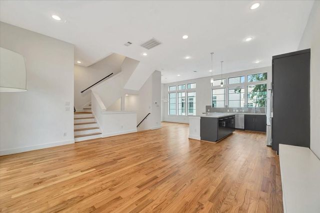 2104 Colorado Street, Houston, TX 77007