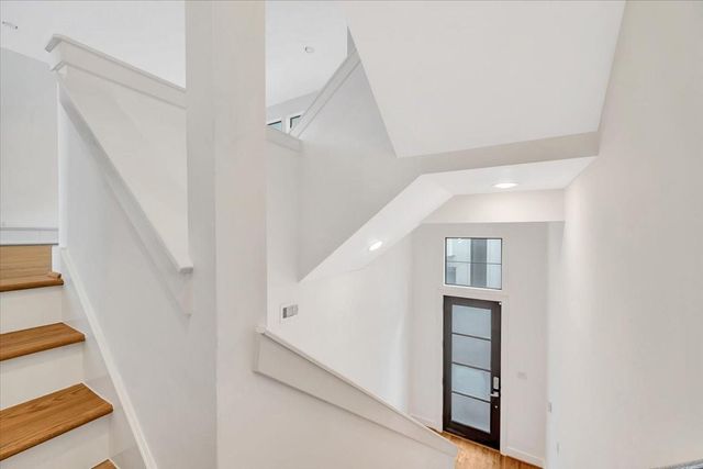2104 Colorado Street, Houston, TX 77007