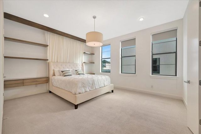 2104 Colorado Street, Houston, TX 77007