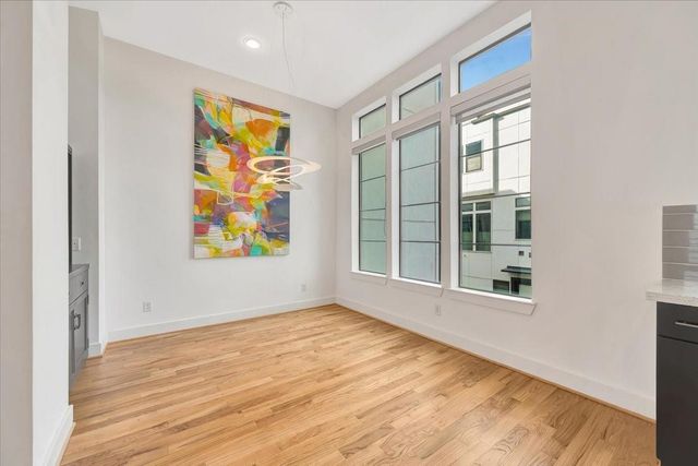 2104 Colorado Street, Houston, TX 77007