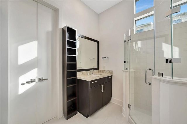 2104 Colorado Street, Houston, TX 77007
