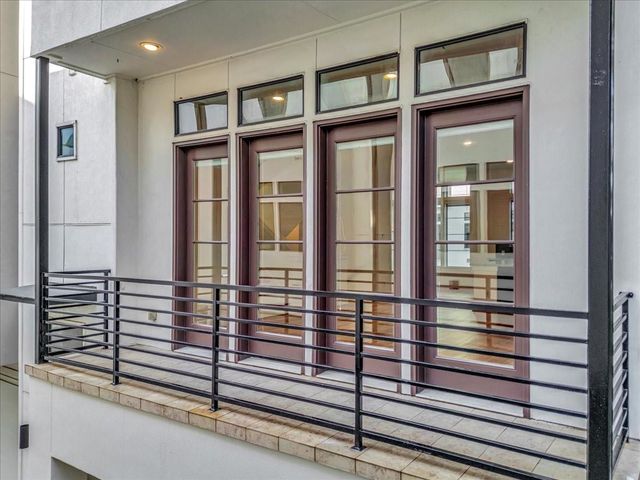 2104 Colorado Street, Houston, TX 77007