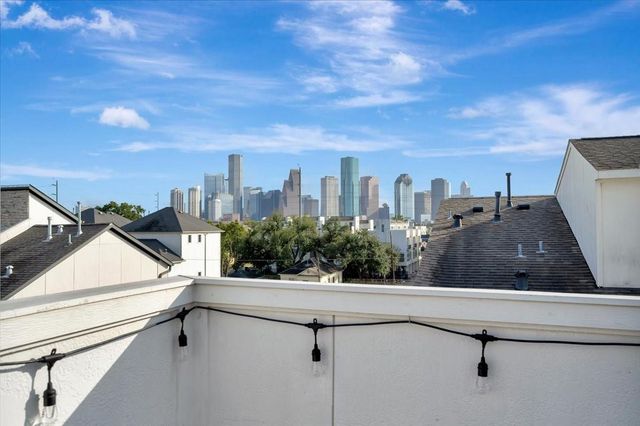 2104 Colorado Street, Houston, TX 77007