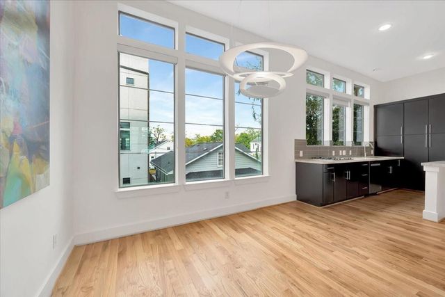 2104 Colorado Street, Houston, TX 77007