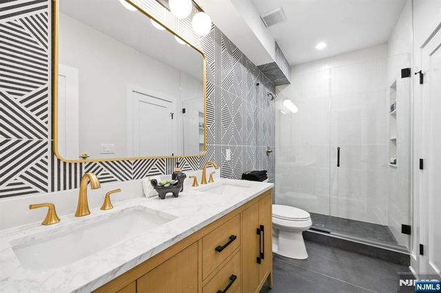 10 Drummond Terrace, Livingston, NJ 07039