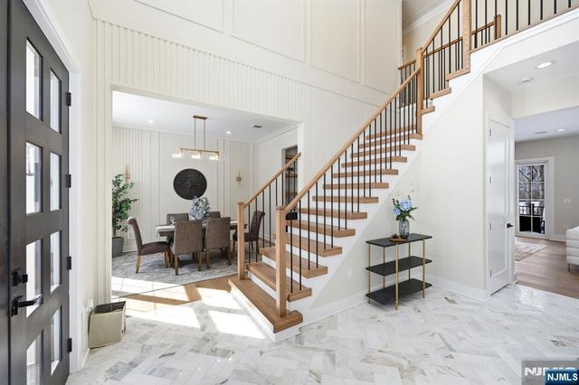 10 Drummond Terrace, Livingston, NJ 07039