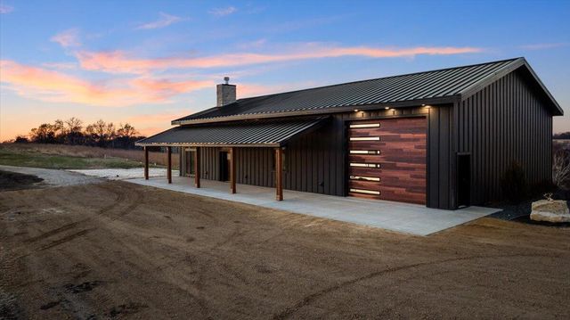 N23415 Oak Ridge DRIVE, Galesville, WI 54630