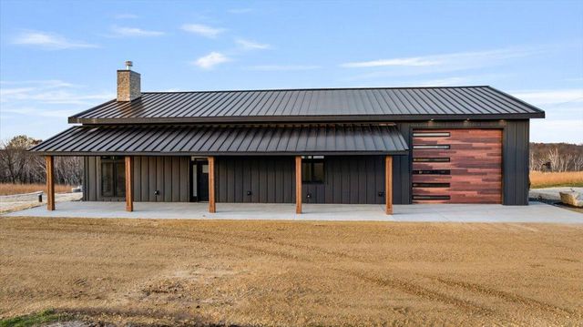 N23415 Oak Ridge DRIVE, Galesville, WI 54630