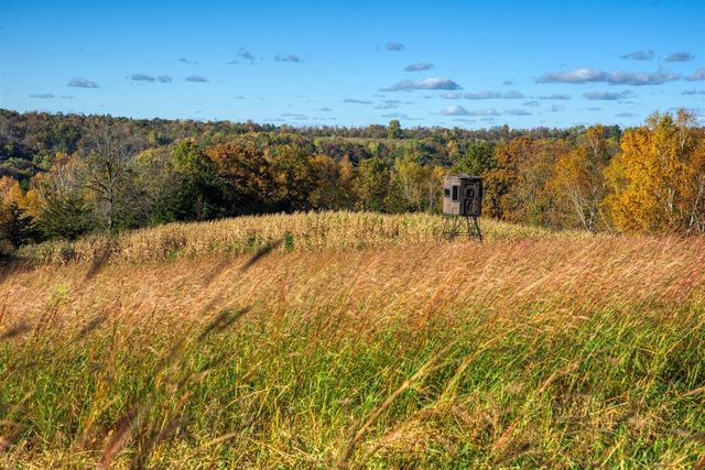 N23415 Oak Ridge DRIVE, Galesville, WI 54630