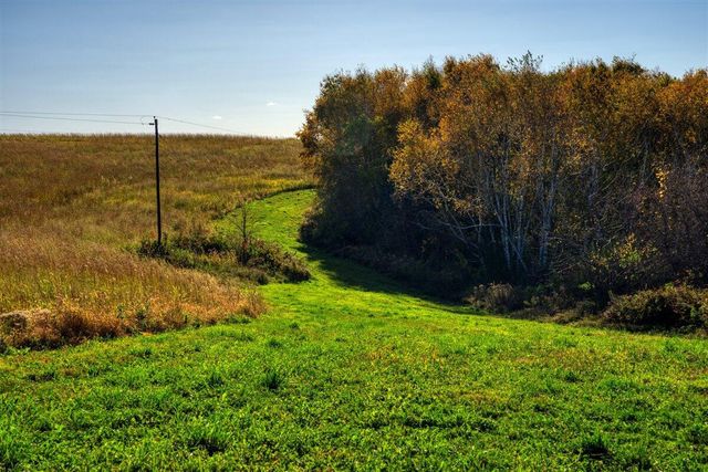 N23415 Oak Ridge DRIVE, Galesville, WI 54630