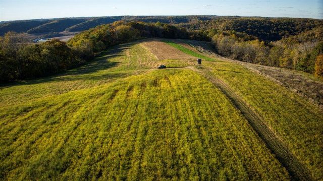 N23415 Oak Ridge DRIVE, Galesville, WI 54630