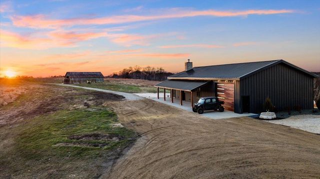 N23415 Oak Ridge DRIVE, Galesville, WI 54630