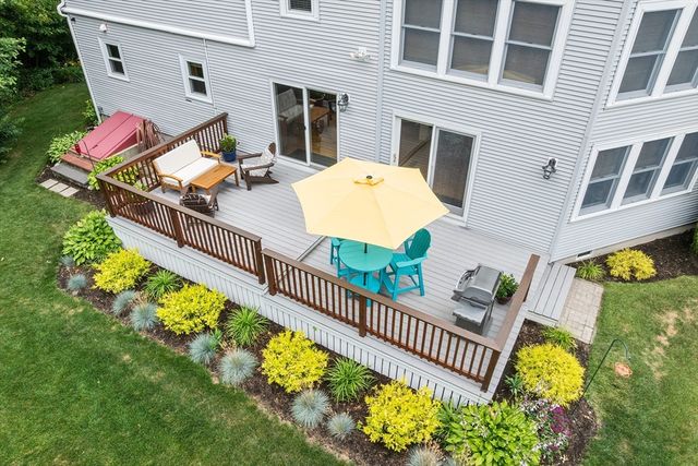 15 Dublin Dr, Plymouth, MA 02360